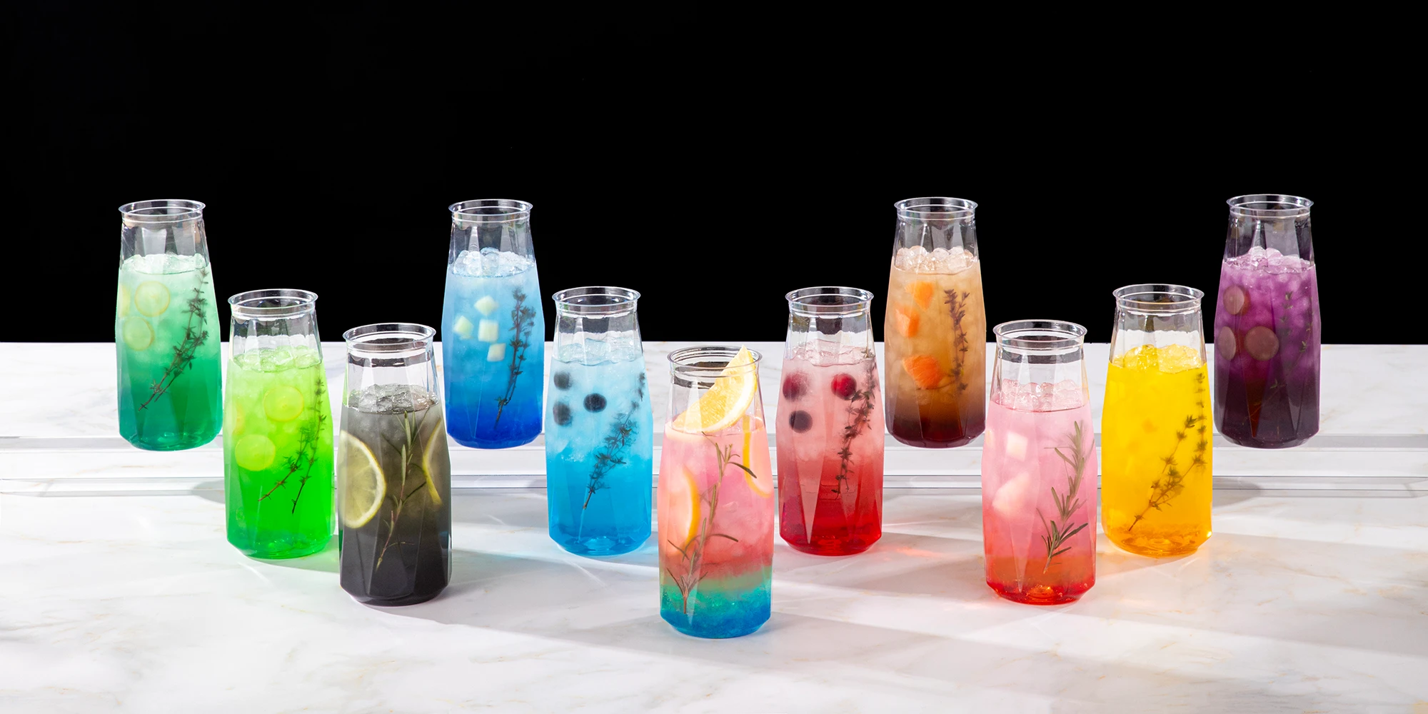 キャラクターイメージに合わせたオリジナルドリンク